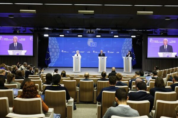 EU Leaders Strengthen Defense and Boost Ukraine Aid EU_Leaders_Strengthen_Defense_and_Boost_Ukraine_Aid