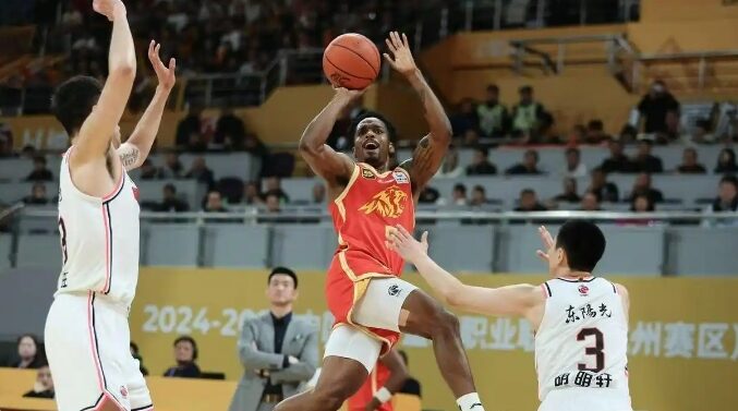 Guangsha_Clinches_Third_Straight_CBA_Win_in_Thrilling_Showdown