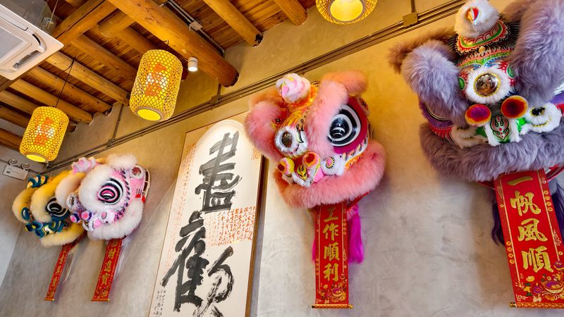Lion_Dance___Coffee__A_Cultural_Fusion_in_Zhanjiang