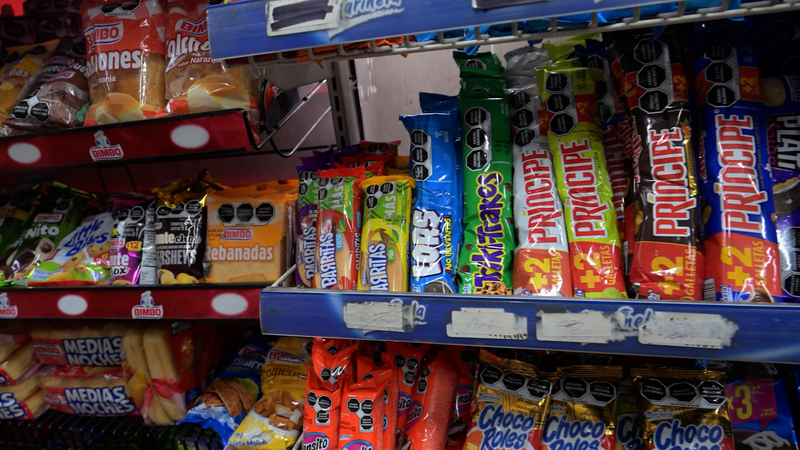 Mexico_Bans_Junk_Food_in_Schools_to_Tackle_Childhood_Obesity video poster