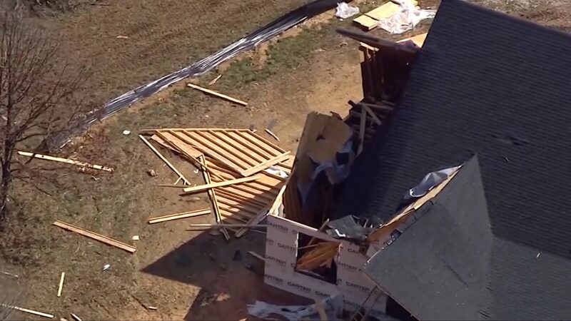 Powerful_Tornado_Strikes_North_Carolina__Sends_Debris_Flying video poster