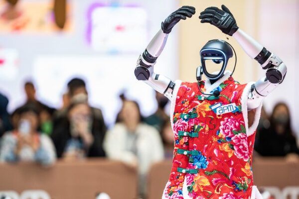 Robots Bring Tradition to Life in Hong Kong Robots_Bring_Tradition_to_Life_in_Hong_Kong