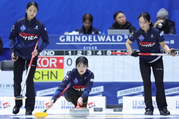 South Korea Clinches 9-6 Victory Over China in Curling Thriller South_Korea_Clinches_9_6_Victory_Over_China_in_Curling_Thriller