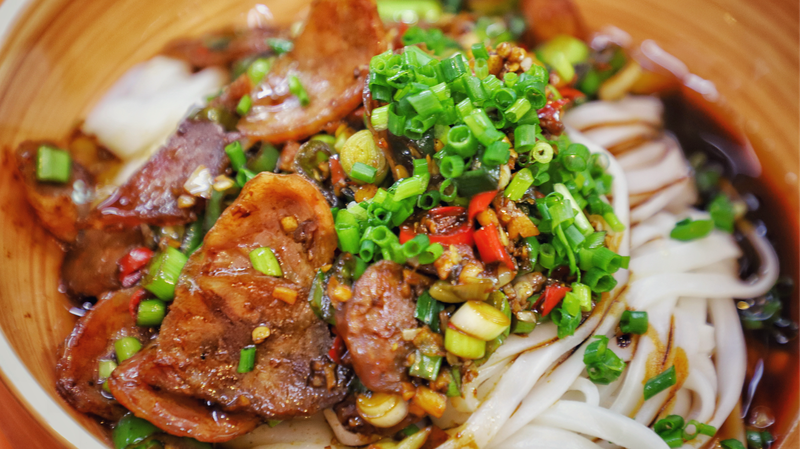 Suo_ing_Rice_Noodles__Changsha_s_Flavorful_Breakfast_Art