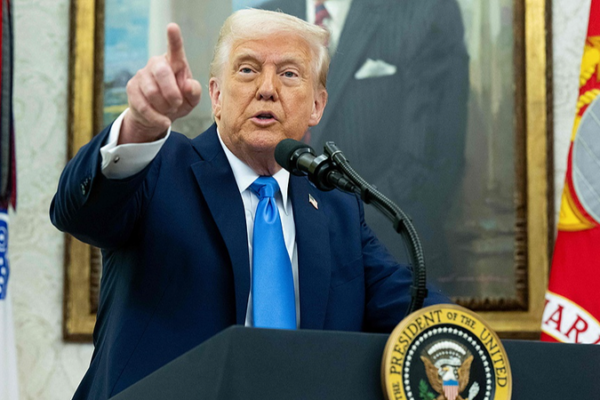 Trump Threatens New Russia Oil Tariffs Amid Conflict Pressure Trump_Threatens_New_Russia_Oil_Tariffs_Amid_Conflict_Pressure