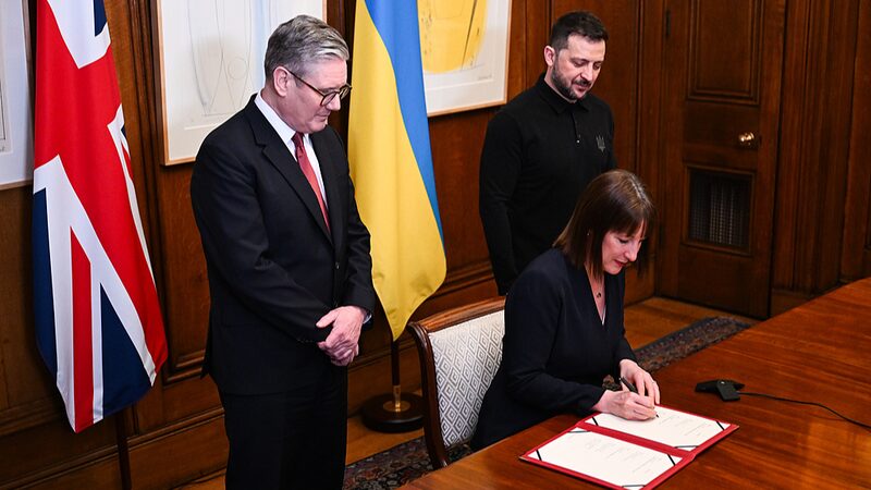 UK_PM_Keir_Starmer_Signs__2_26B_Support_Deal_with_Ukraine