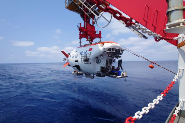 Upgraded_Jiaolong_Sets_New_Deep_Sea_Record