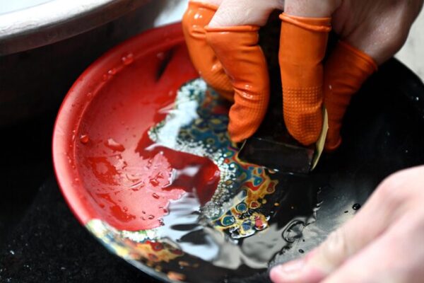 Young Artisans Revitalize Fujian Lacquerware Young_Artisans_Revitalize_Fujian_Lacquerware