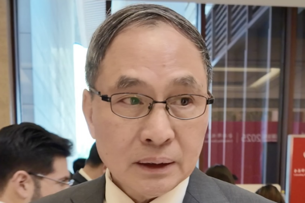 500% Tariffs Make No Substantive Difference, Says Expert 500__Tariffs_Make_No_Substantive_Difference__Says_Expert video poster