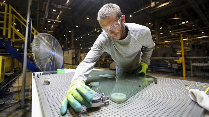 AM639YX0VGXSMFZSBUZD - My Global News: Voices of a New Era Tariff Wars Falter: U.S. Manufacturing’s Comeback Stalls