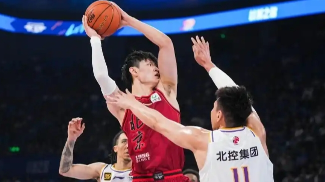 BJK6OWB5I1NN6CJ8626A - My Global News: Voices of a New Era Zeng Fanbo’s 30 Lead Ducks Past Royal Fighters in Beijing CBA Derby