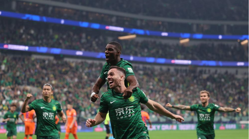Beijing_Guoan_Rally_to_Defeat_9_Man_Shandong_6_1_in_CSL_Thriller