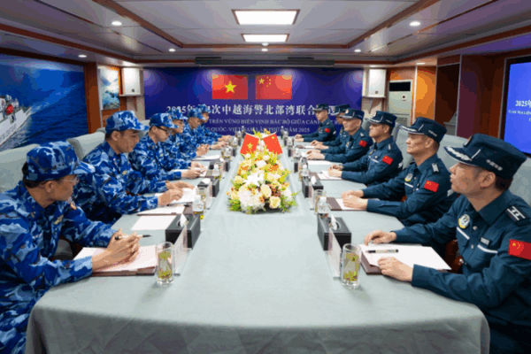 China, Vietnam Coast Guards Complete 29th Beibu Gulf Patrol China__Vietnam_Coast_Guards_Complete_29th_Beibu_Gulf_Patrol
