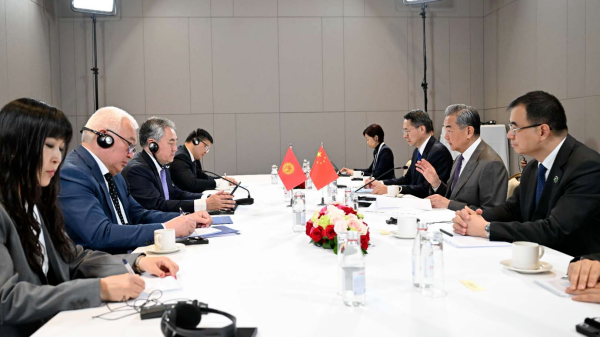 China_and_Kyrgyzstan_Pledge_to_Boost_Free_Trade_and_Multilateralism