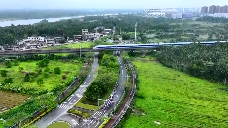 Hainan_Cycling_Race_Tackles_Rainforest_Routes_poster - My Global News: Voices of a New Era Hainan_Cycling_Race_Tackles_Rainforest_Routes video poster