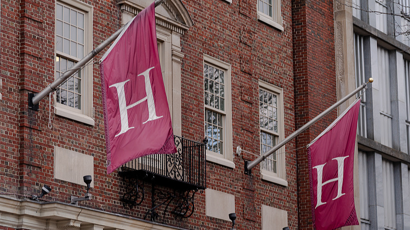 Harvard_Stands_Firm_as_US_Threatens_Foreign_Student_Ban