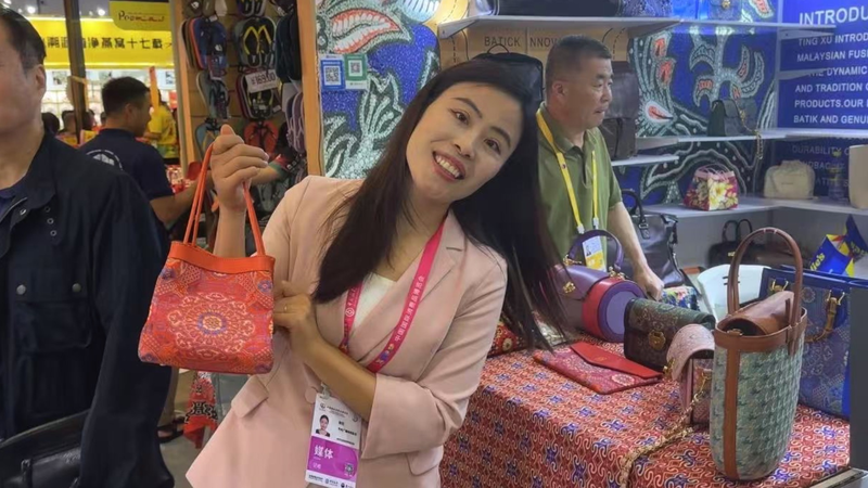 Malaysia_Breaks_New_Ground_at_Hainan_Expo_with_41_Brand_Showcase_poster - My Global News: Voices of a New Era Malaysia_Breaks_New_Ground_at_Hainan_Expo_with_41_Brand_Showcase video poster