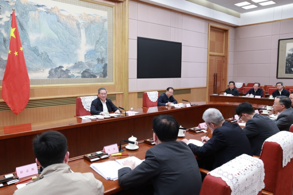 Premier Li Qiang Leads Economic Symposium on Resilience & Growth Premier_Li_Qiang_Leads_Economic_Symposium_on_Resilience___Growth