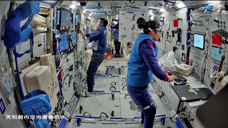Shenzhou_19_Crew_to_Return_to_Earth_After_150__Days_in_Space