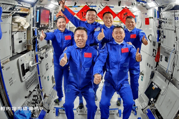 Six Astronauts Unite Aboard China Space Station for Sixth Crew Handover Six_Astronauts_Unite_Aboard_China_Space_Station_for_Sixth_Crew_Handover video poster