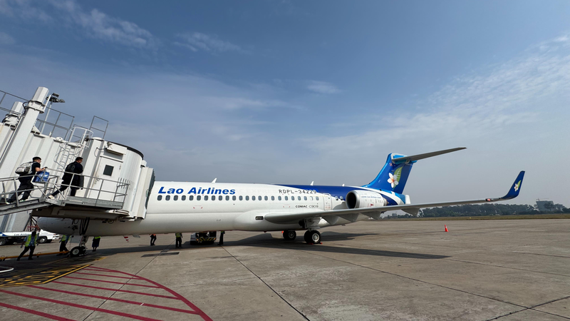Lao Airlines Debuts China’s Homegrown C909 Aircraft