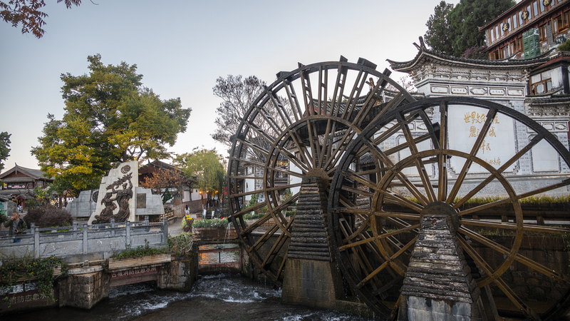 Timeless_Waterwheels_in_Lijiang_Bridge_History___Modernity video poster