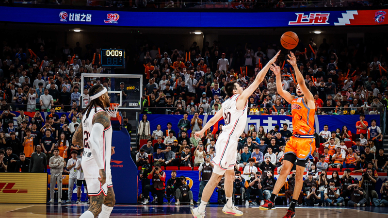 UT469BS403CEGD3OIL5Q - My Global News: Voices of a New Era Harvey’s Buzzer-Beater Ties CBA Playoffs Series