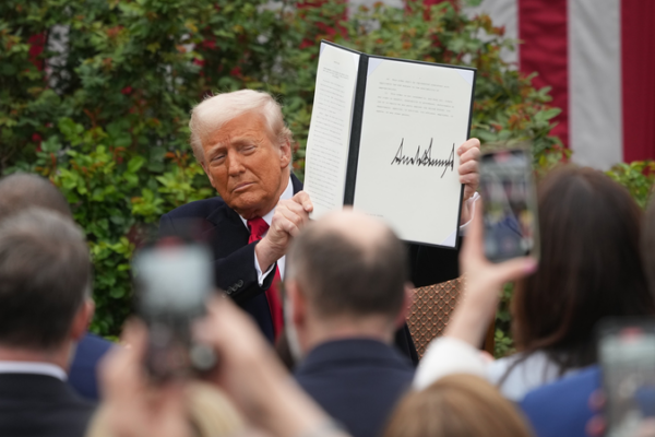 U_S__Tariffs__Balancing_Protection_and_Global_Impact