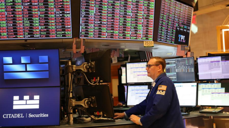 U_S__Tariffs__Re_Industrialization_Dream_or_Global_Financial_Risk_