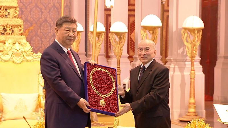 Xi_Jinping_Honoured_by_Cambodian_King_with_State_Medal_poster - My Global News: Voices of a New Era Xi_Jinping_Honoured_by_Cambodian_King_with_State_Medal video poster