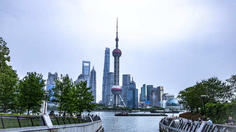 Xi_Jinping_Visits_Shanghai_AI_Hub__Calls_for_Leadership_in_AI