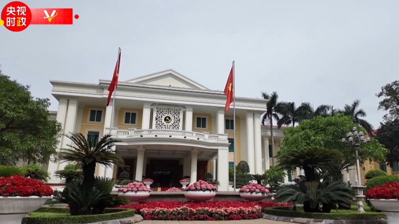 Xi_Jinping_and_To_Lam_Forge_Diplomatic_Ties_in_Hanoi