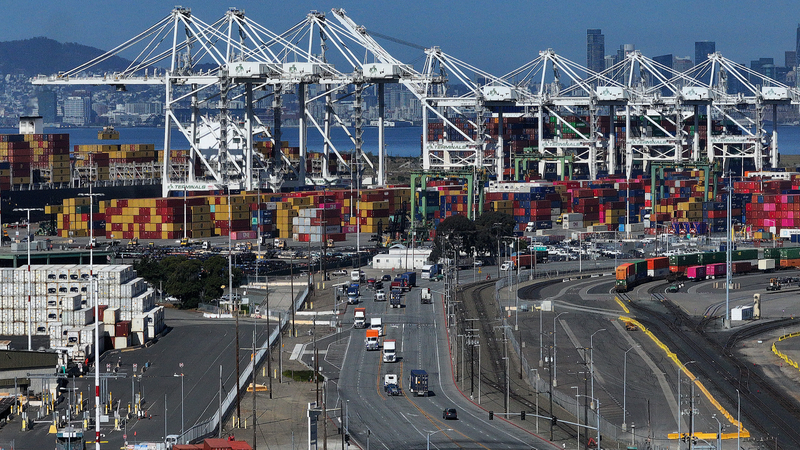 12_States_Challenge_Trump_s__Blank_Check__Tariffs_in_Court