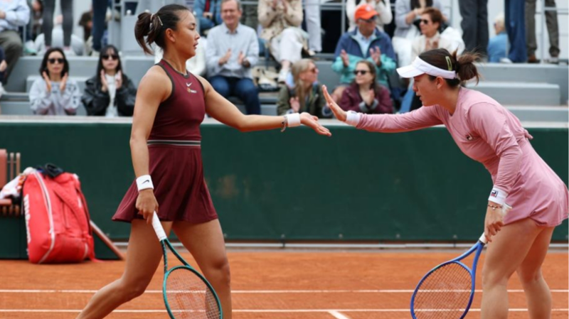 2WHLK3ZQ2AFCU3KFAPN6 - My Global News: Voices of a New Era Yuan Yue & Lulu Sun Advance to French Open Women’s Doubles 2nd Round