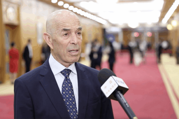 World Bank’s Ian Goldin Spotlights Booming Opportunities in China’s Market World Bank’s Ian Goldin Spotlights Booming Opportunities in China’s Market video poster