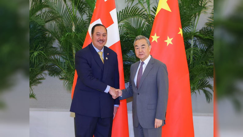 China and Tonga Strengthen Ties: FM Wang Meets Crown Prince in Xiamen China_and_Tonga_Strengthen_Ties__FM_Wang_Meets_Crown_Prince_in_Xiamen