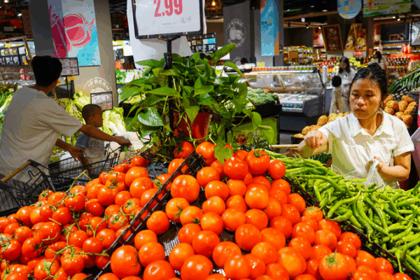 Chinese Mainland CPI Rises, PPI Slide Deepens in April Chinese_Mainland_CPI_Rises__PPI_Slide_Deepens_in_April