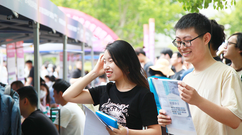 Chinese Tech Giants Lead Massive 2025 Hiring Drives Chinese_Tech_Giants_Lead_Massive_2025_Hiring_Drives