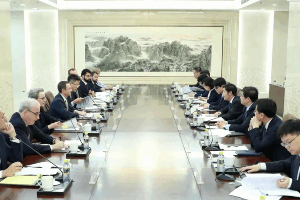 Chinese mainland and UK Launch AI Dialogue for Safe, Inclusive Development Chinese_mainland_and_UK_Launch_AI_Dialogue_for_Safe__Inclusive_Development