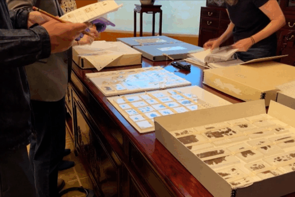Chu Silk Manuscripts Returned to Chinese Mainland Chu_Silk_Manuscripts_Returned_to_Chinese_Mainland video poster