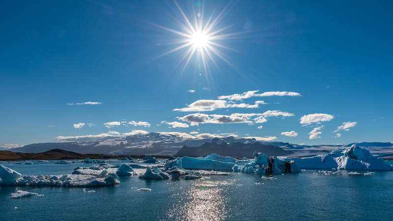 China’s Wang Yi Urges Global Climate Unity