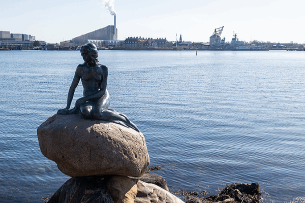 How__The_Little_Mermaid__Captured_Hearts_in_China