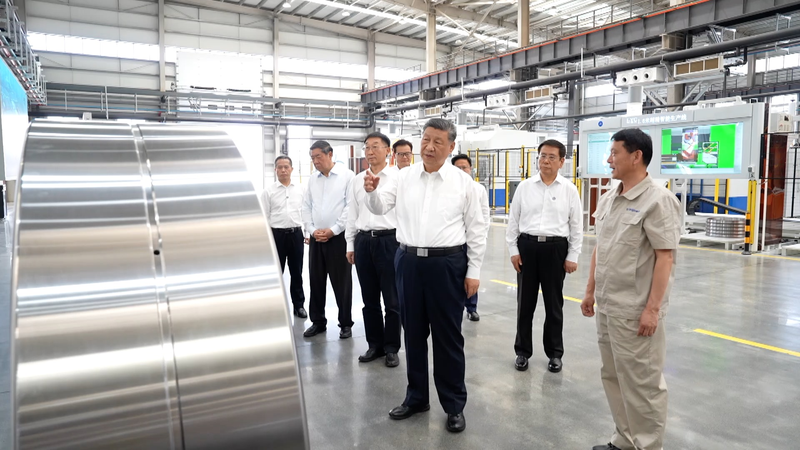 Xi Jinping Tours Luoyang’s Industrial Hubs and Ancient Treasures video poster