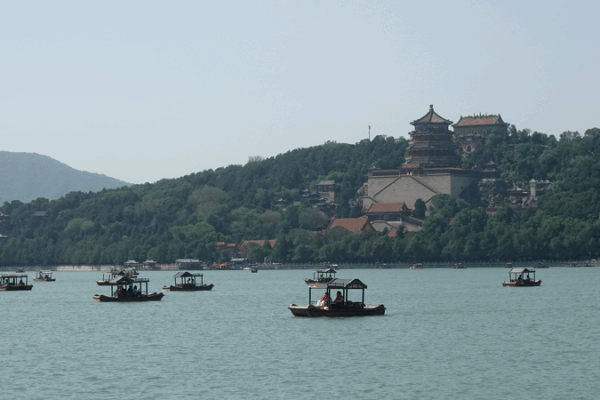 Heatwave Grips Chinese Mainland: Ground Temps Exceed 70°C Heatwave Grips Chinese Mainland: Ground Temps Exceed 70°C