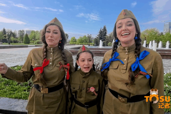 Moscow Family’s Tribute to Katyusha Highlights China-Russia Friendship Moscow_Family_s_Tribute_to_Katyusha_Highlights_China_Russia_Friendship video poster