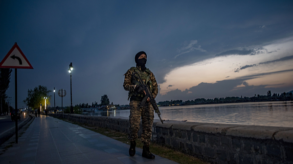 Pakistan and India Expel Each Other’s Diplomats Amid Espionage Accusations
