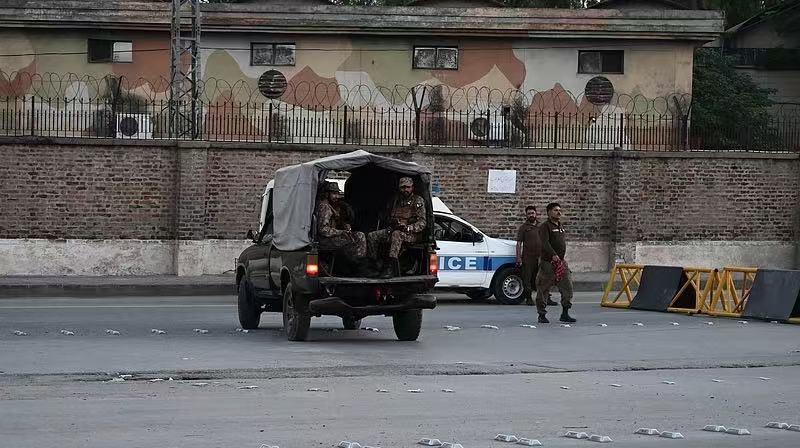 Pakistan_and_India_Announce_Immediate_Ceasefire_After_Four_Days_of_Strikes video poster