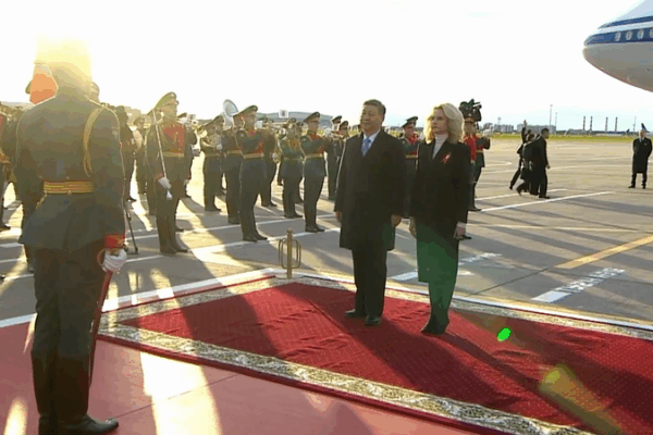 President Xi Jinping Lands in Moscow for Grand Welcome President_Xi_Jinping_Lands_in_Moscow_for_Grand_Welcome video poster