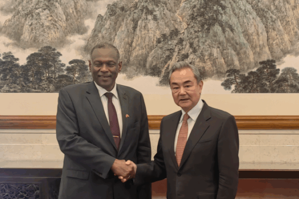 Chinese FM Wang Yi Meets Sudan’s Omer Siddiq in Beijing Chinese FM Wang Yi Meets Sudan’s Omer Siddiq in Beijing