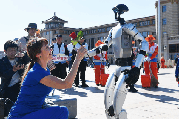 Robots Refresh Tourist Experience in the Chinese Mainland Robots_Refresh_Tourist_Experience_in_the_Chinese_Mainland